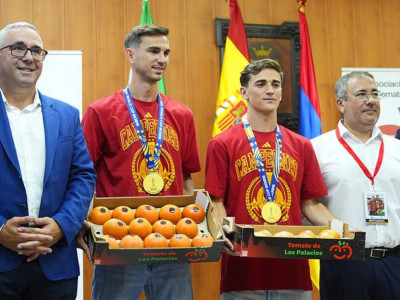 Футболдан әлем чемпиондары сыйға 153,5 келі қызанақ алды