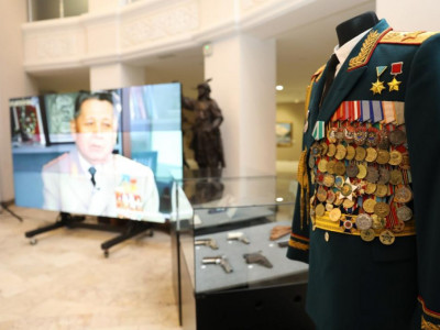 Сағадат Нұрмағамбетовтің 100-ден астам құнды жәдігері Әскери-тарихи музейге тапсырылды