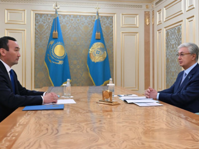 Президент Ұлытау облысының әкімі Есет Байкенді қабылдады