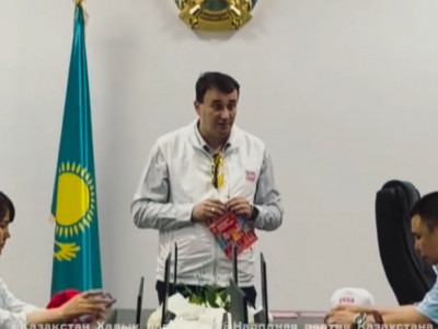 Қазақстан Халық партиясы БҚО-дағы балалар ауруханасының ұжымымен кездесті