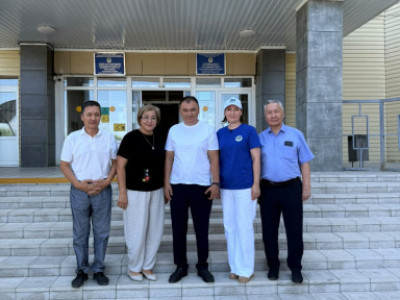 ЖСДП өкілдері Жезқазғандағы оңалту орталығының емделушілерімен кездесті