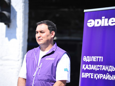 «Әділет» партиясының өкілдері автобус паркінің ұжымымен кездесу өткізді