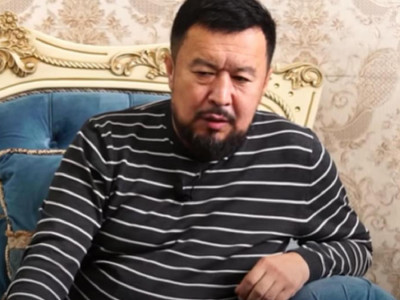 «Өткен өміріме өкінішпен емес, шүкіршілікпен қараймын»: Сәбит Әбдіхалықов сырын ақтарды