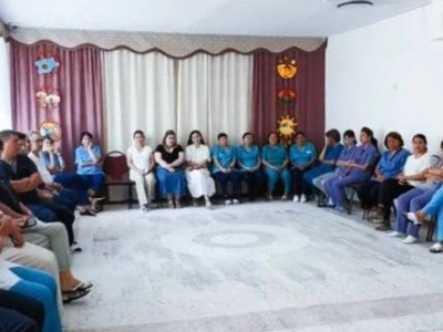 «Ауыл» партиясының өкілдері Павлодарда оңалту орталығының ұжымымен кездесті
