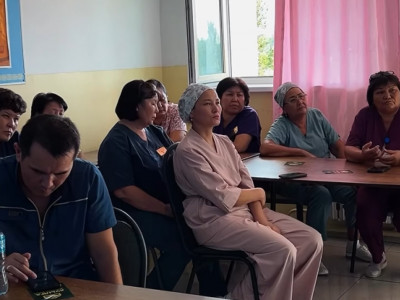 «Ауыл» партиясы Жетісу облысында дәрігерлерге сайлауалды бағдарламасын таныстырды