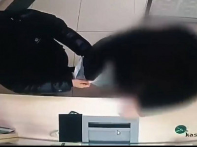 Ақтөбеде жастардың банк карталарын сатып алып, алаяқтарға қайта сатқан күдікті ұсталды