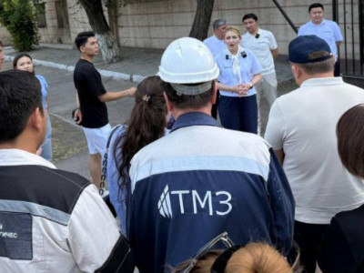 Respublica партиясы Таразда металлургтермен кездесуде өндірістегі мәселелерді талқылады