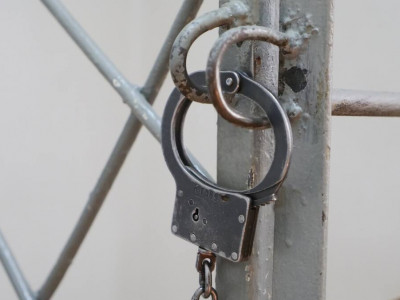 Ақтөбеде бұрынғы сүйіктісін аңдып, психологиялық қысым көрсеткен ер адам ұсталды (ВИДЕО)