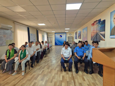 «Байтақ» партиясының үміткерлері маңғыстаулық теміржолшылармен кездесті