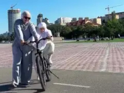 73 жастағы ақтаулық әжей бала күнгі арманын орындауға бел буды (ВИДЕО)