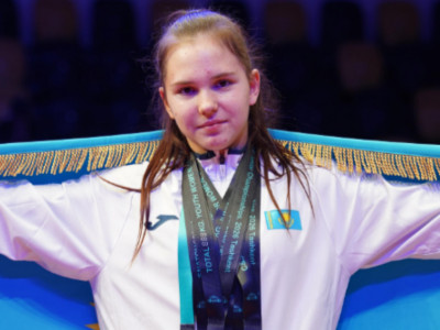 15 жастағы қазақстандық ауыр атлет Азия чемпионатында 5 алтын алды