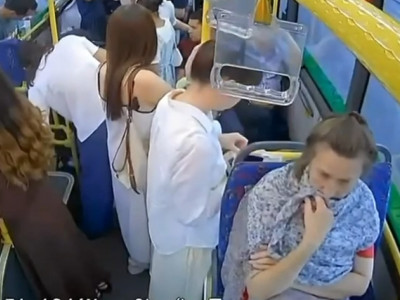 Астанада полицей кәмпитке қақалып қалған баланың өмірін сақтап қалды (ВИДЕО)