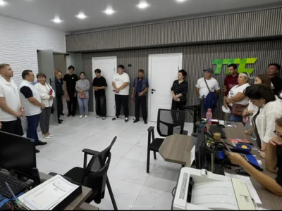 Қазақстан Халық партиясы Павлодарда «Транстелеком» қызметкерлерімен пікір алмасты