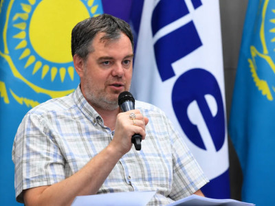 Сарапшылар «Әділет» партиясының бағдарламалық шешімдері мен технологиялық форматтарын талқылады