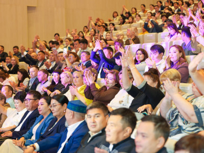 «Әділет» партиясы ел өңірлерінен жиналған МИБ, ПИК төрағалары мен сарапшылармен тұрғын үй-коммуналдық шаруашылық мәселелерін талқылады