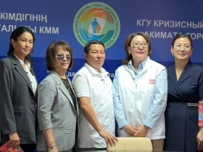 Қазақстан Халық партиясы Астанадағы «Үміт» дағдарыс орталығы мамандарының ұсыныстарын тыңдады
