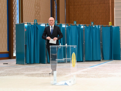 Құрылтай – 2026: Роман Скляр дауыс берді