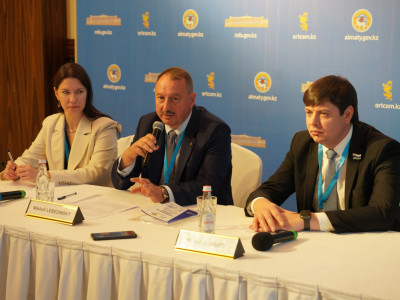 Ашықтық, қолжетімділік пен бірыңғай стандарттар – ресейлік бақылаушылар Қазақстандағы сайлау туралы пікір білдірді