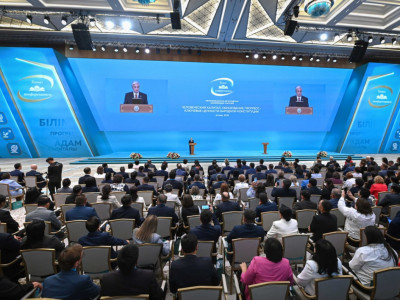 Президент білім саласына қатысты пікірталастарды өркениетті түрде жүргізуге шақырды