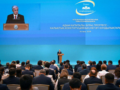 Білікті мұғалімдеріміз, дарынды жастарымыз, мызғымас бірлігіміз барда еліміз кез келген белесті бағындырады – Қасым-Жомарт Тоқаев
