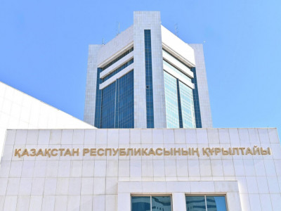 Алғашқы Құрылтай сайлауы: 5 партия 145 мандатты бөлісті