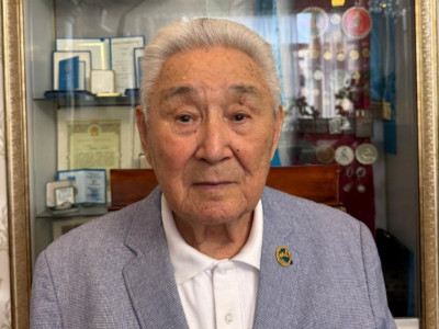 Әмин Тұяқов: Өзіме тиесілі үйді Рақымжан Қошқарбаевқа бердім