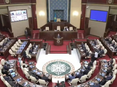 Депутаттар Құрылтай Төрағасының орынбасарларын сайлады