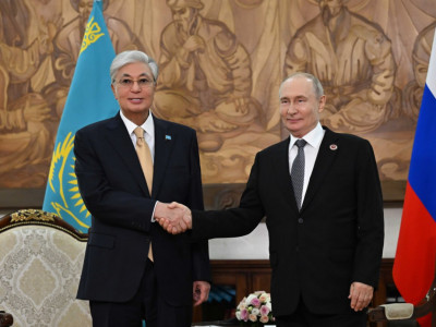 Мемлекет басшысы Ресей Президентімен кездесті