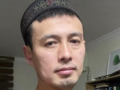 «Үміт еткен балаңнан айырылсаң, қартаяды екенсің»: Әнші Ердос Қанаев жан сырын ақтарды (ВИДЕО)
