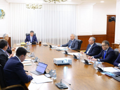 Олжас Бектенов инвестиция тарту жүйесін жетілдіру мәселелері жөнінде кеңес өткізді