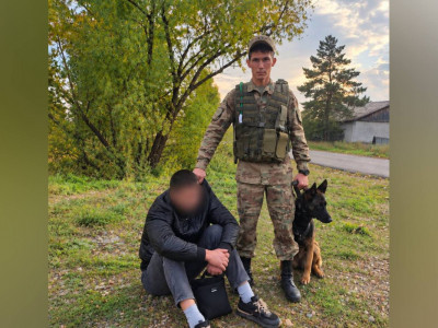 ШҚО-да түрме аумағына тыйым салынған заттарды лақтырмақ болған ер адам ұсталды