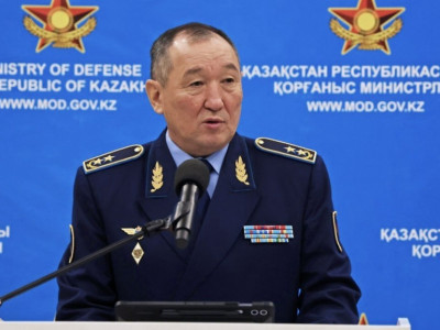 Президент Қорғаныс министрін қызметінен босатты