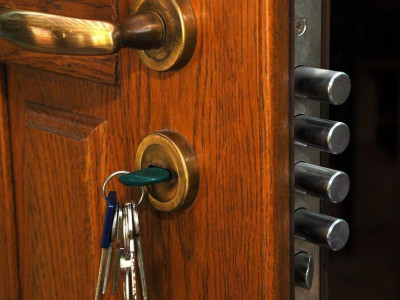 Астанада өзгенің пәтерінен 3,5 млн теңгенің алтындарын ұрлаған күдікті ұсталды