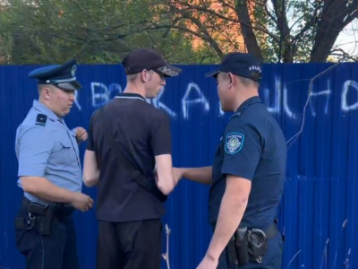 БҚО-да заңсыз граффити салған жігіт 5 тәулікке қамалды
