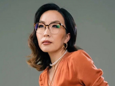 «Балалық шағын ұрламаңыз»: Дина Төлепберген екі ұлының тәрбиесі туралы айтты