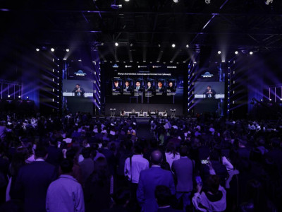 AI & Digital Bridge 2026 аясындағы THE NEW ECONOMY: POWERED BY AI сессиясының қорытындысы