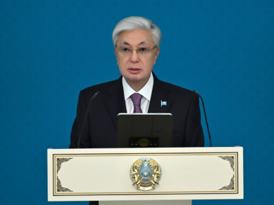 Мемлекет басшысы мұғалімдерді кәсіби мерекесімен құттықтады