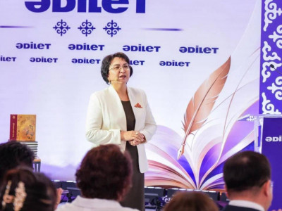 «Ұстаз айтса...»: «Әділет» партиясы Мұғалімдер күнінде педагогтермен диалог алаңын ұйымдастырды