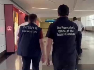 БАӘ-де іздеуде жүрген 3 адам Қазақстанға экстрадицияланды