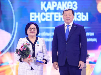 Ақтөбеде 37 жылын ұстаздыққа арнаған педагог «Құрмет» орденімен марапатталды