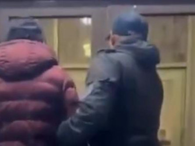 Астанада автобуста қызға тиіскен ер адам ұсталды