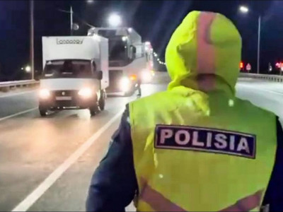 Павлодарда жүргізушіден пара сұраған полицейге сот үкімі шықты