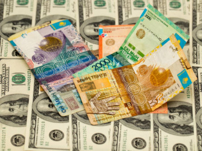 Биржада доллар бағасы 451 теңгеден төмен түсті
