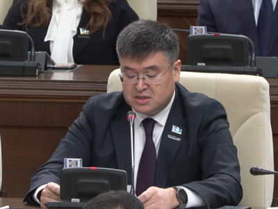 Елімізде 3,3 мыңнан астам пәтердің тозығы жеткен – Әмірбек Оспанбеков