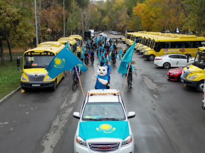 Алматыда Республика күніне орай патриоттық велошеру өтті