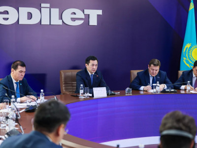 Инфрақұрылымның цифрлық моделі, жаңа Азаматтық кодекс және жастарды жұмыспен қамту: «Әділет» партиясы Президент Жолдауын жүзеге асыруға кірісті