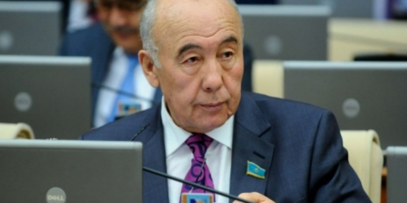 Розақұл Халмұрадов: 2020 жылы мектеп бітірушілердің 100 пайыз қазақ тілін меңгеруі мүмкін бе?