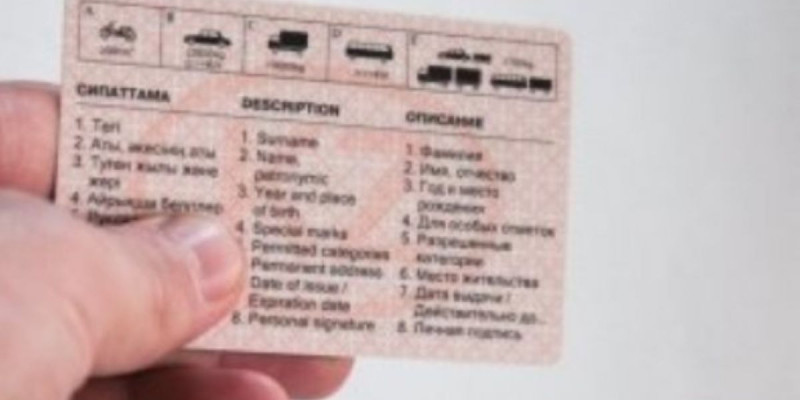 Павлодарлық депутат жүргізуші куәлігінен айрылды
