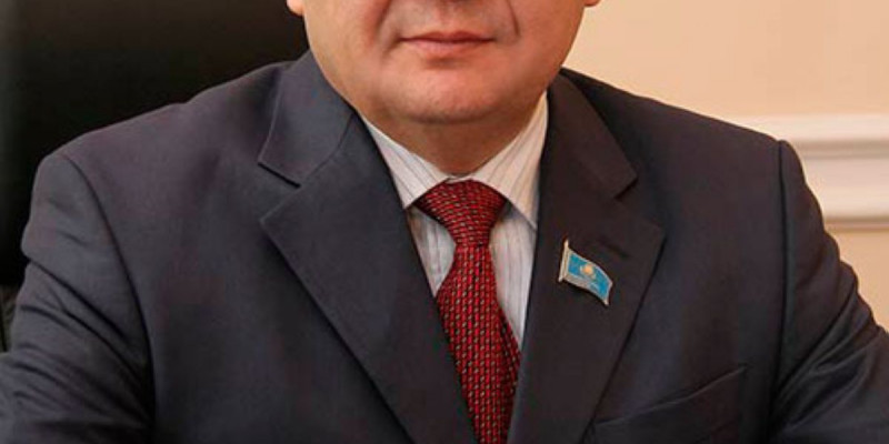 Тілектес ЕСПОЛОВ,  ҚазҰАУ ректоры, ҰҒА академигі:  Жолдау жаңа табысқа жетелейді