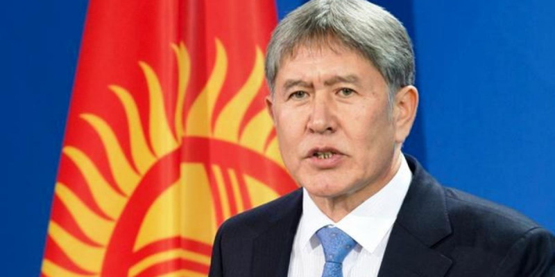 Қырғыз Президенті Алмазбек Атамбаев ағынан жарылды